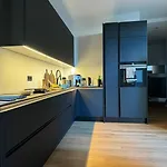 Premium In Stadtfeld Ost Mit 2 Schlafzimmern & Stellplatz Magdebourg