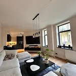 Premium In Stadtfeld Ost Mit 2 Schlafzimmern & Stellplatz Magdebourg