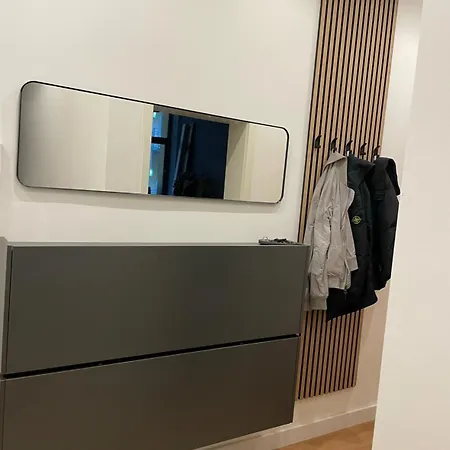 Premium In Stadtfeld Ost Mit 2 Schlafzimmern & Stellplatz