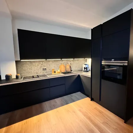 Apartment Premium In Stadtfeld Ost Mit 2 Schlafzimmern & Stellplatz *