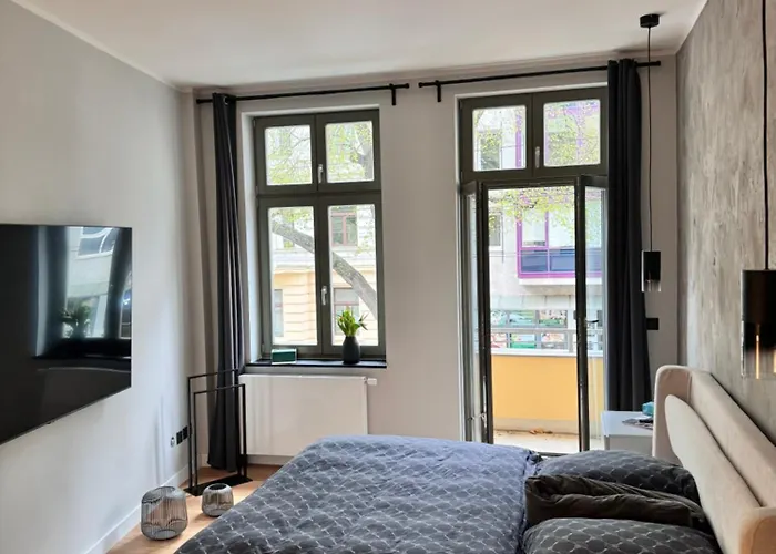 Apartment Premium In Stadtfeld Ost Mit 2 Schlafzimmern & Stellplatz